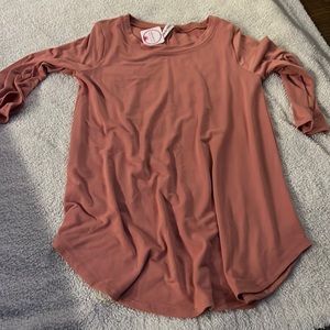 Women’s small 3/4 length casual shirt - Zenana Premium